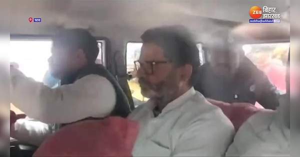 Prashant Kishor Arrested: Ambulance से दूसरी गाड़ी में शिफ्ट किए गए प्रशांत किशोर, कोर्ट में पेश करने की तैयारी