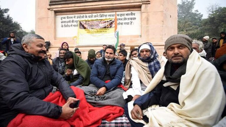 BPSC Protest: आमरण अनशन की बात और साथ चल रही 5 स्टार वाली वैनिटी वैन, निशाने पर आ गए प्रशांत किशोर